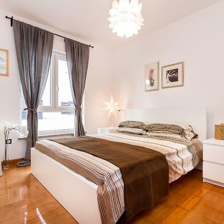 City Stylish Apartment Πούλα Εξωτερικό φωτογραφία